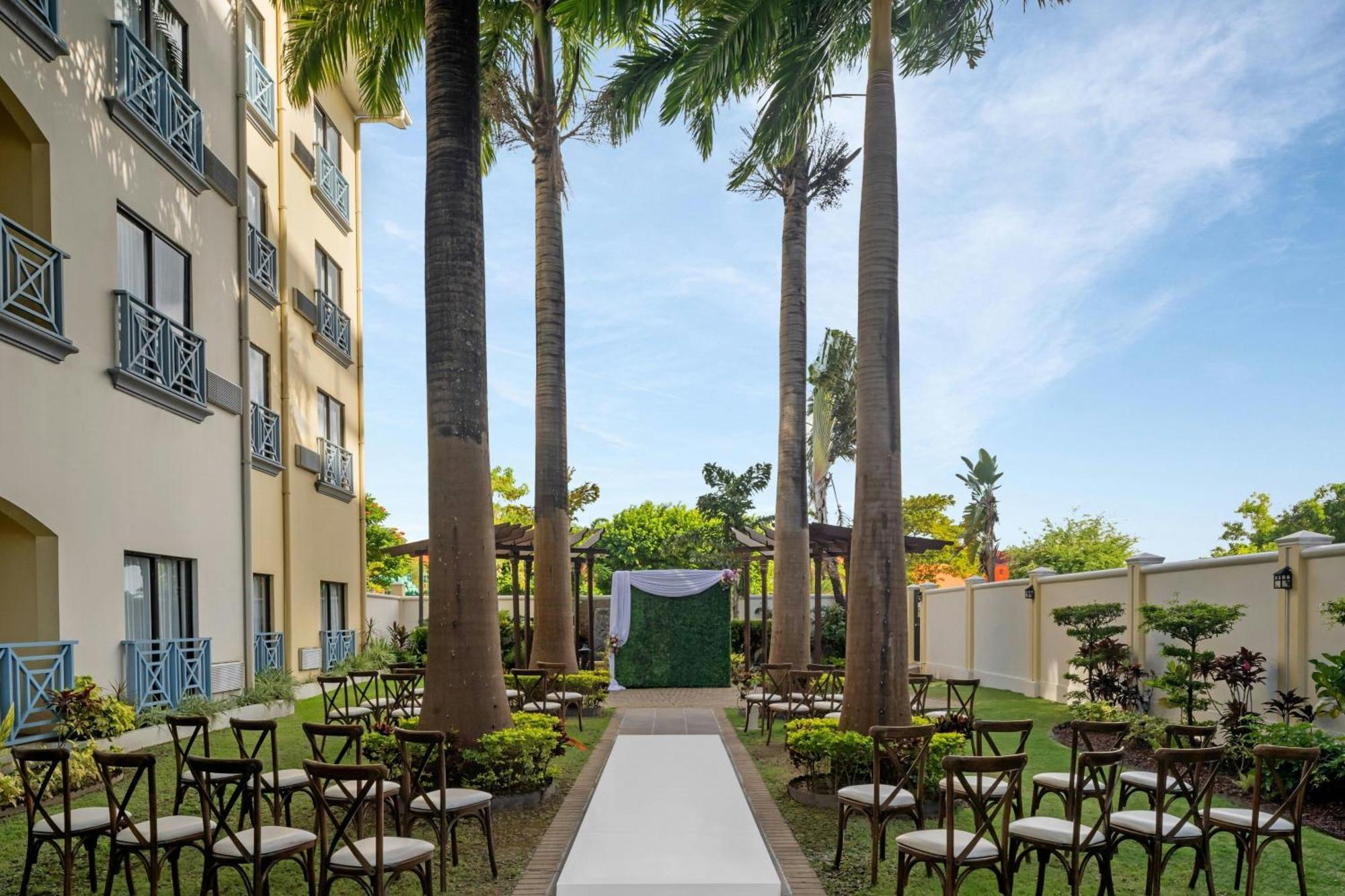 Courtyard By Marriott Port Of Spain Экстерьер фото